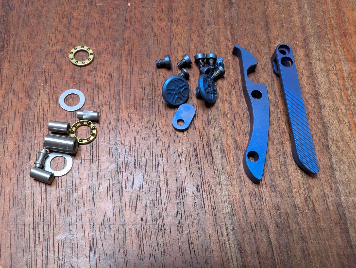 Mach 71 -Blue Ano Hardware Accent Kit
