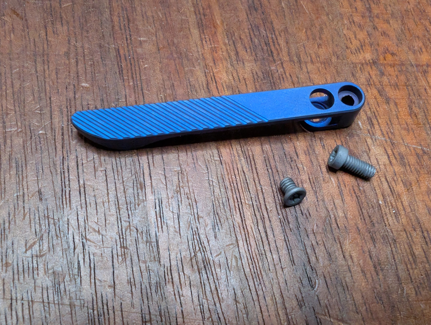 Mach 71 -Lefty Blue Ano Clip with Blue Screws