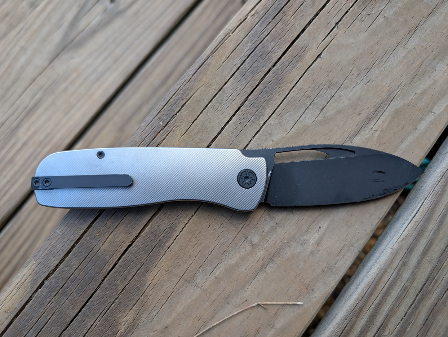 Tempest Jetstream Reverse Tux Version